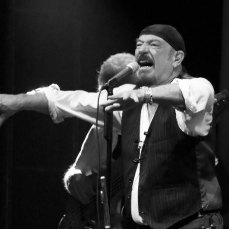 https://www.abuzzsupreme.it/wp-content/uploads/2024/09/Ian-Anderson-foto-BN.jpg
